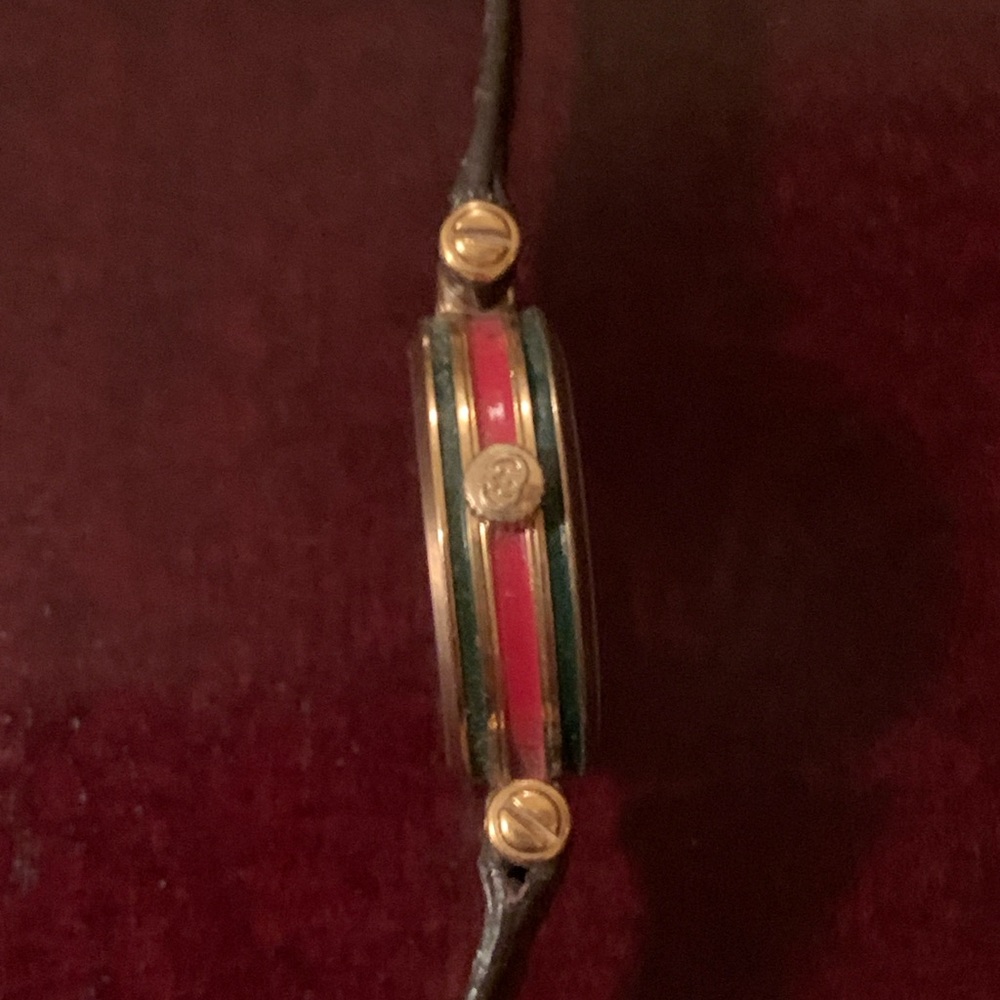 Gucci Gold and Cream Women's Watch - Picture 3 of 4